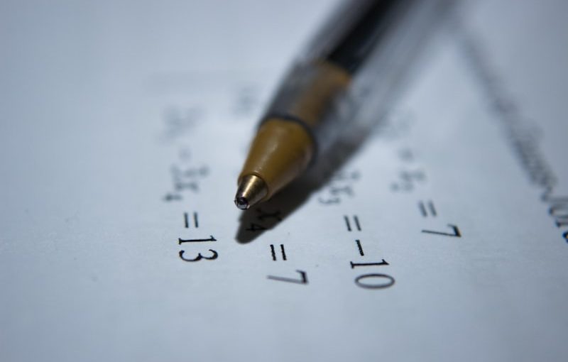 Physics Bowl and the Art of Estimation: The Power of Approximate Thinking